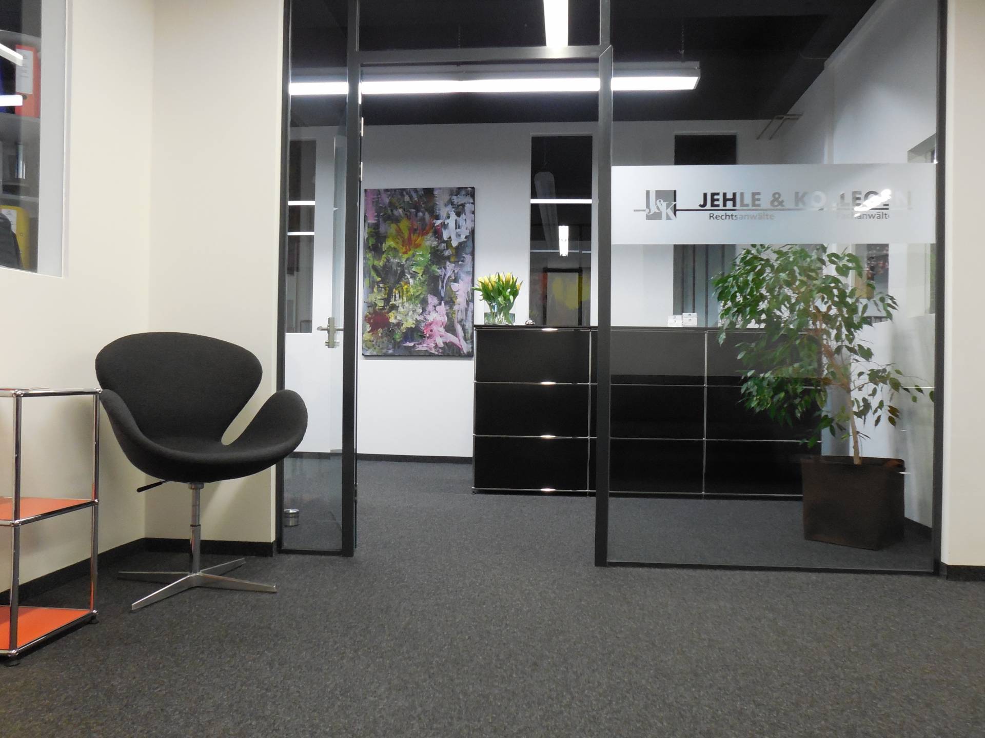 Gruppenfoto der Rechtsanwaltskanzlei Jehle & Kollegen aus Neuötting